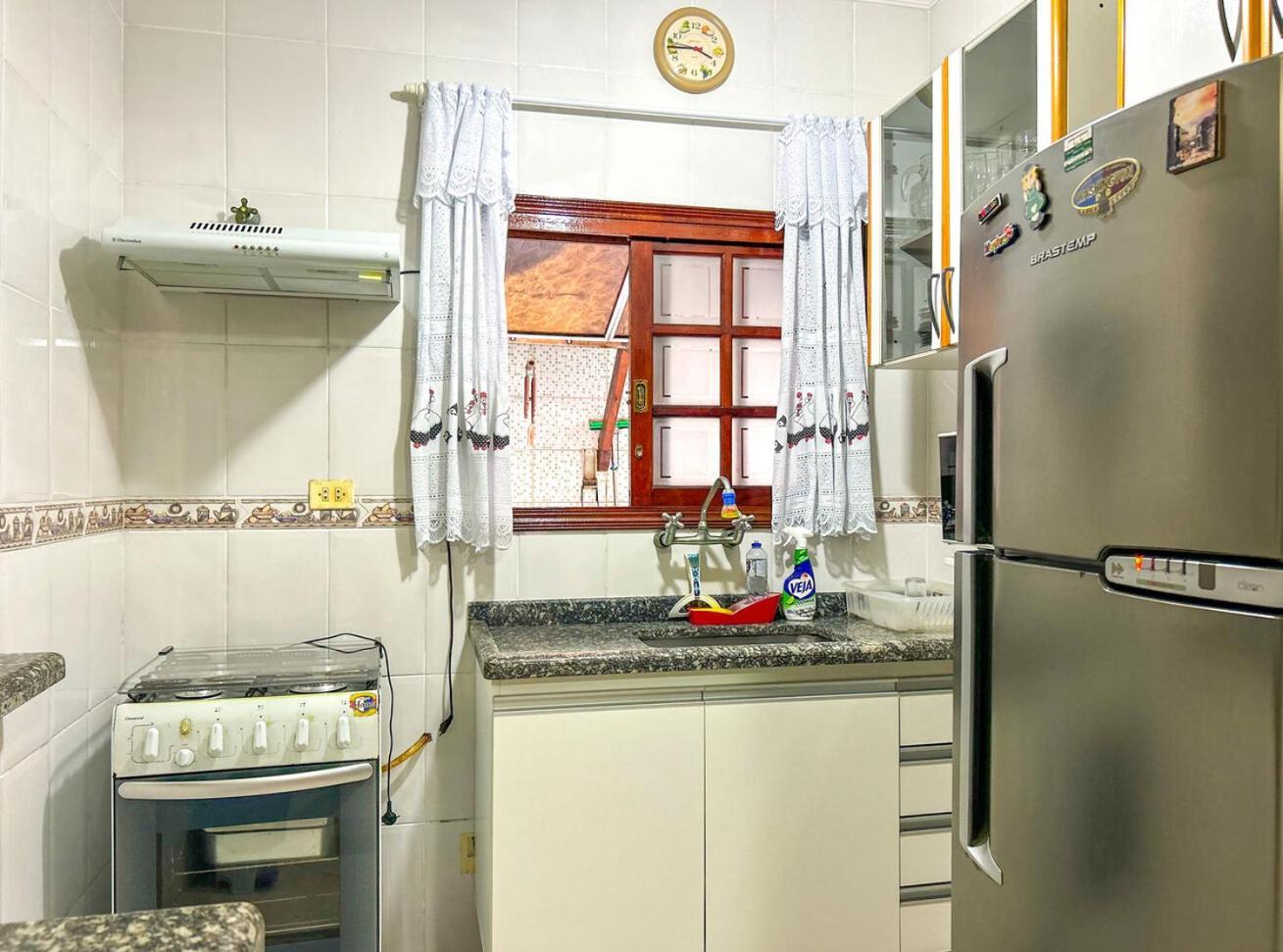 Incrivel Casa A 200M Da Praia Da Enseada Bertiogaヴィラ エクステリア 写真