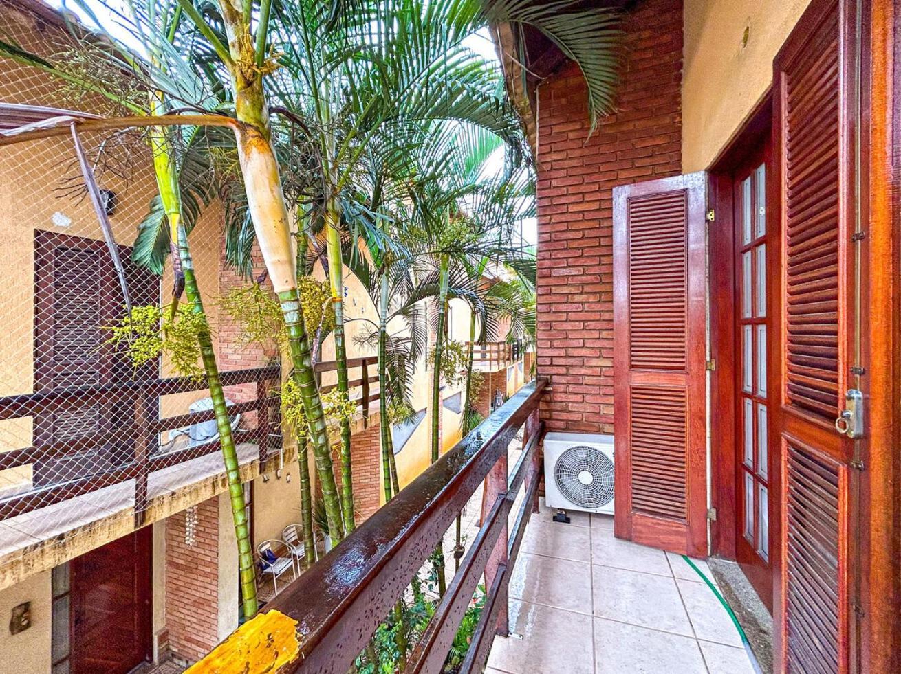 Incrivel Casa A 200M Da Praia Da Enseada Bertiogaヴィラ エクステリア 写真
