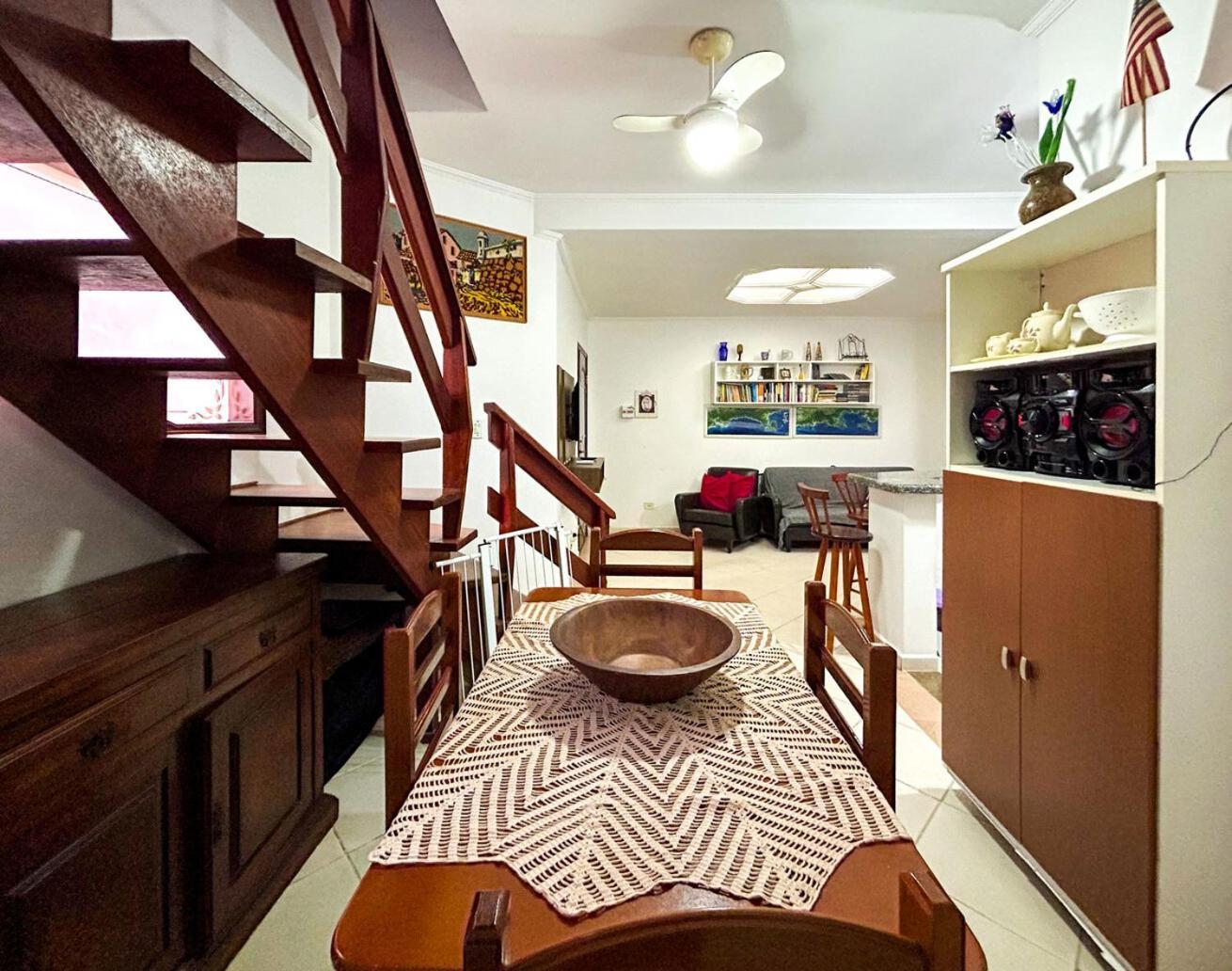 Incrivel Casa A 200M Da Praia Da Enseada Bertiogaヴィラ エクステリア 写真